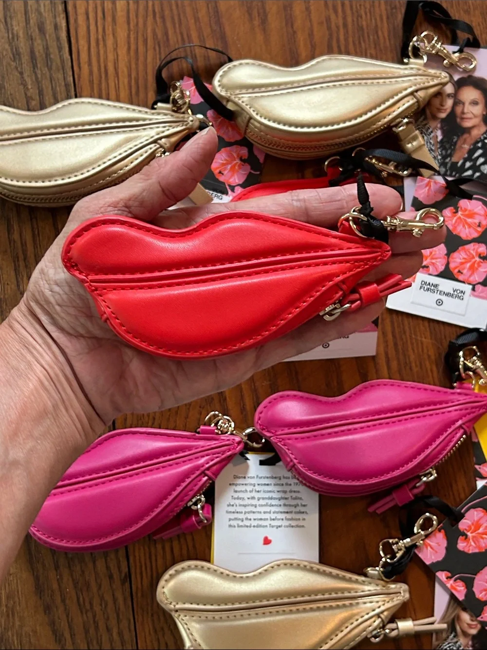 Diane Von Furstenberg Lipstick 💄👄 micro  case w/key chain Set of 7 Great Gifts